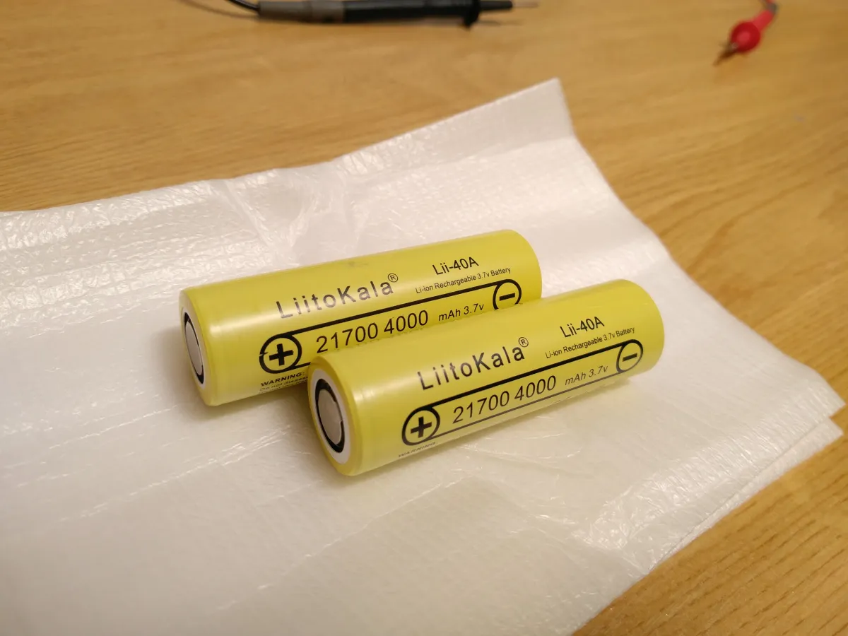 LiitoKala Lii-40A 21700 Battery – 4000mAh 40A High Drain, Flat Top, Unprotected for Vapes, Flashlights, Power Tools in K