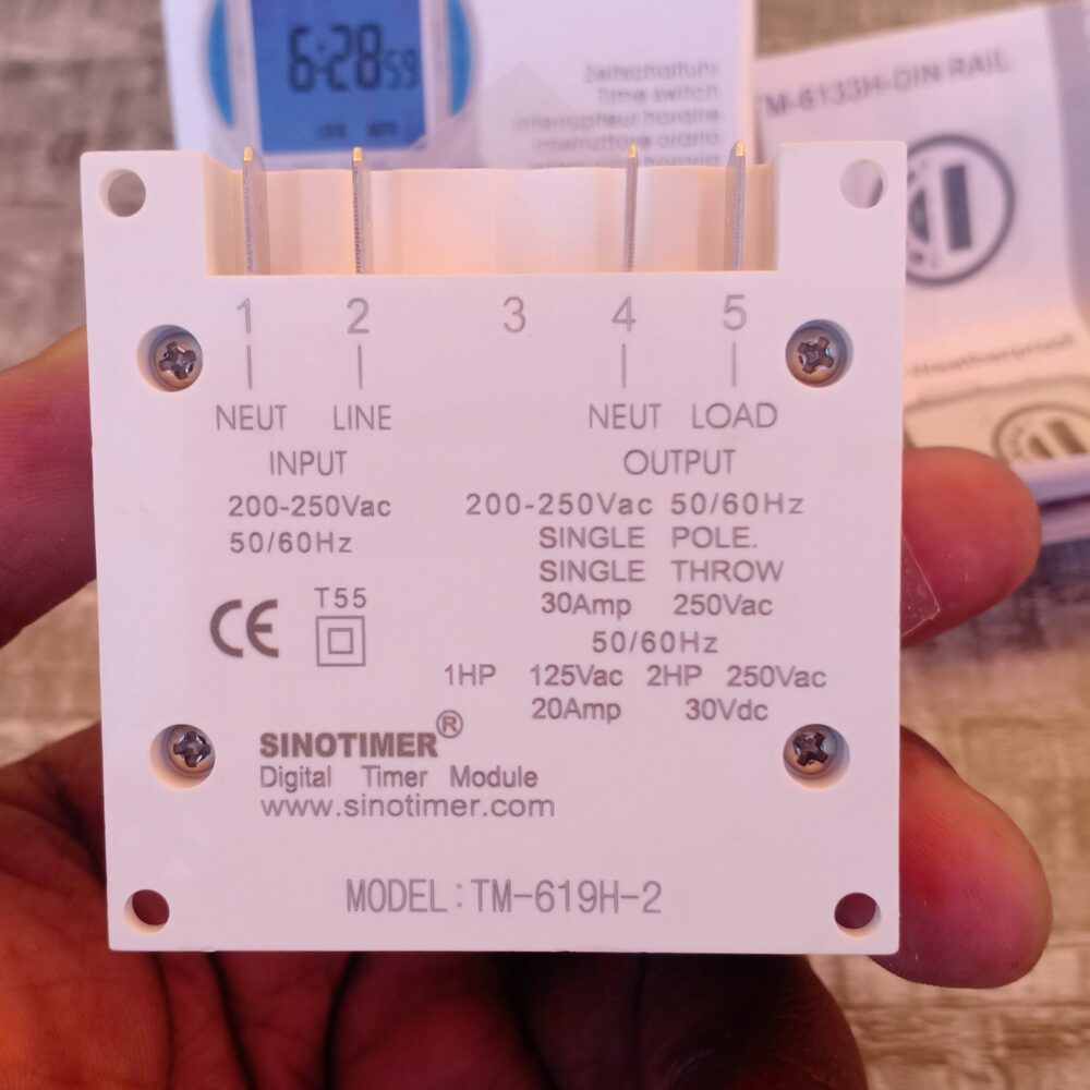 Sinotimer TM619H2 Street Light Automator Sinotimer TM619H2 timer switch automating street lights in Nairobi for weekly 7-day programs.