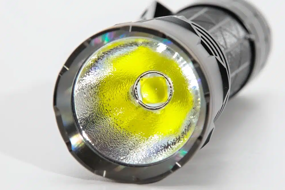 20220825 Klarus XT21X Pro C6320 The Klarus XT21X PRO is a powerful 4400-lumen tactical flashlight featuring USB-C charging, a 336-meter beam throw, and an emergency power bank function. Its durable aluminum alloy construction and IPX8 water resistance make it suitable for various demanding situations, including night security patrols, outdoor adventures, and emergency preparedness. This flashlight is ideal for law enforcement, military personnel, and anyone needing reliable illumination.
🛠️Key Features: ✅ Ultra-bright 4400-lumen turbo mode
✅ 336-meter beam throw for long-distance visibility
✅ USB-C fast charging and output for power bank functionality
✅ 5 brightness levels including Moonlight, Low, Medium, High, and Turbo
✅ Special modes: Strobe (4400 lumens) and SOS (100 lumens)
✅ Battery level indicator on the side switch (Red, Yellow, Green)
✅ Dual switch control for quick operation
✅ IPX8-rated water resistance (submersible up to 2 meters)
✅ Impact resistance up to 1 meter
✅ Constructed from durable aluminum alloy ⬇️SCROLL DOWN TO SEE DESCRIPTION⬇️