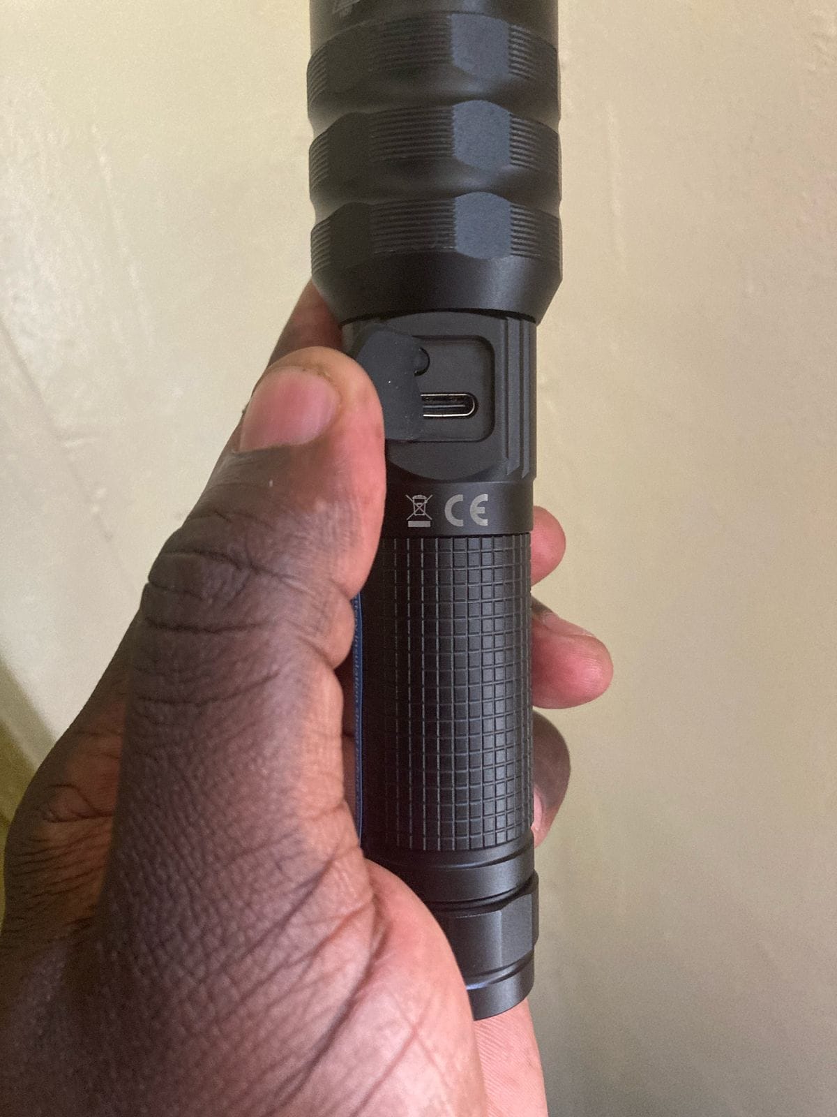 1KM Long Range Flashlight with OSRAM LED – Rechargeable Waterproof 6 Modes 1 Experience superior illumination with this rechargeable flashlight, featuring a German OSRAM P8 LED for an impressive 1,000-meter beam distance. Its zoomable focus and durable, aircraft-grade aluminum construction make it ideal for various outdoor activities and emergency preparedness. It is also IPX6 water-resistant, making it suitable for camping, hiking, security, and tactical use.
🛠️Key Features:: ✅ Super Bright OSRAM P8 LED – Up to 1,000 meters beam distance
✅ Zoomable Focus – Switch from wide floodlight to narrow spotlight
✅ 3000mAh 21700 Rechargeable Battery – Long runtime
✅ 6 Lighting Modes – High / Medium / Low / Eco / Strobe / SOS
✅ Mode Memory Function – Remembers last brightness setting (excluding flash modes)
✅ Single Button Control – Easy one-hand operation
✅ Durable Build – Aircraft-grade aluminum body, IPX6 water-resistant
✅ Compact & Portable – Perfect for travel, camping, hiking, or emergencies ⬇️SCROLL DOWN TO SEE DESCRIPTION⬇️